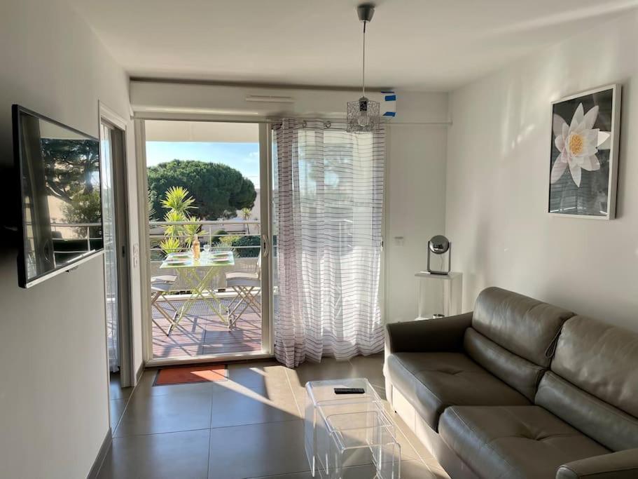 17 - Appartement Neuf, Parking Terrasse Et Jolie Vue Bandol Luaran gambar